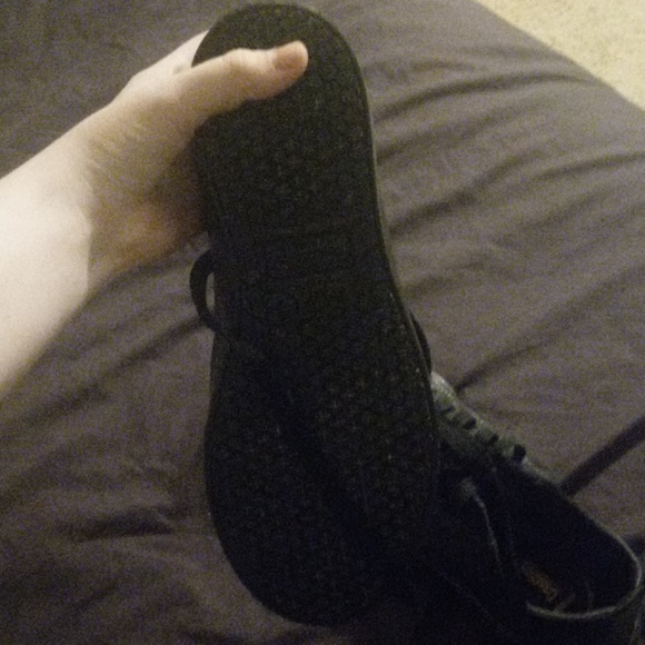 Work shoes - Picture 2 of 3